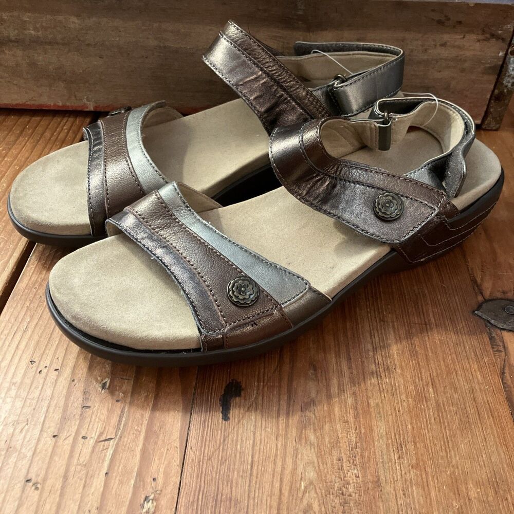 Aravon Women's Katherine Metallic Leather Slingback Sandal Sz 9 Casual Summer